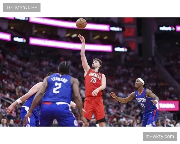 阿门汤普森防守端贡献 火箭锋线防守强度提升